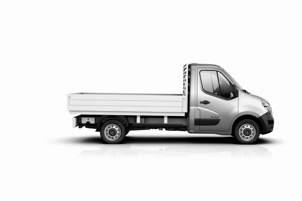 Nissan NV400 chassis cab tipper side view