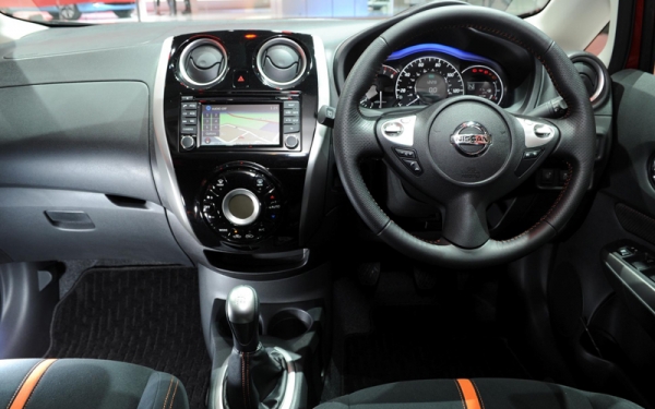 674_Nissan_Note_review_interior Nissan Note
