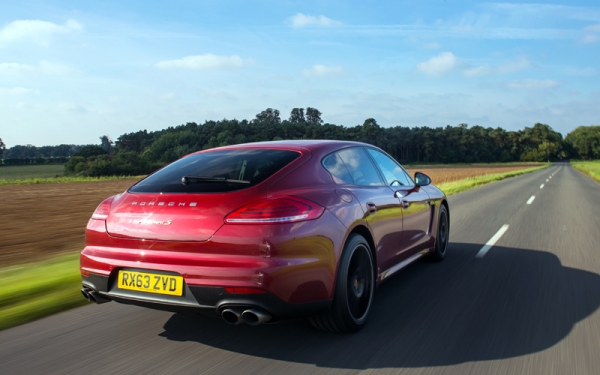 Porsche_Panamera_hybrid_review