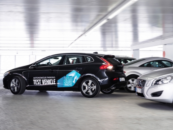 Volvo demonstrates self-parking car