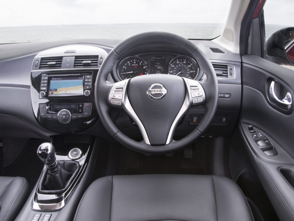 Nissan, Pulsar, interior, dashboard