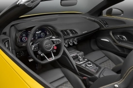 R8 Spyder cockpit