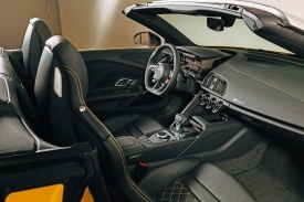 Roof down cockpit of the new Audi R8 Spyder