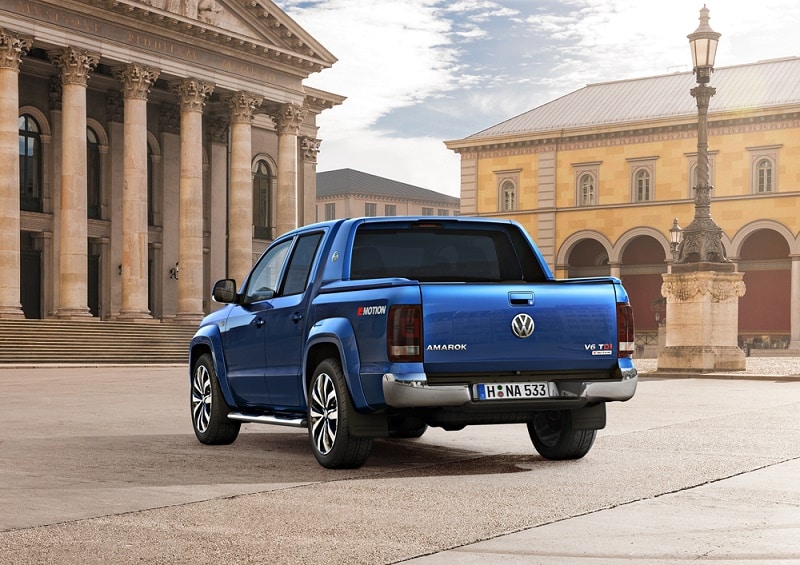 Rear profile of the 3.0 V6 new Amarok that can carry over a tonne and tow up to 3.5 tonnes