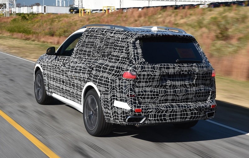 Camouflaged first glimpses of new BMW X7 sports activity vehicle