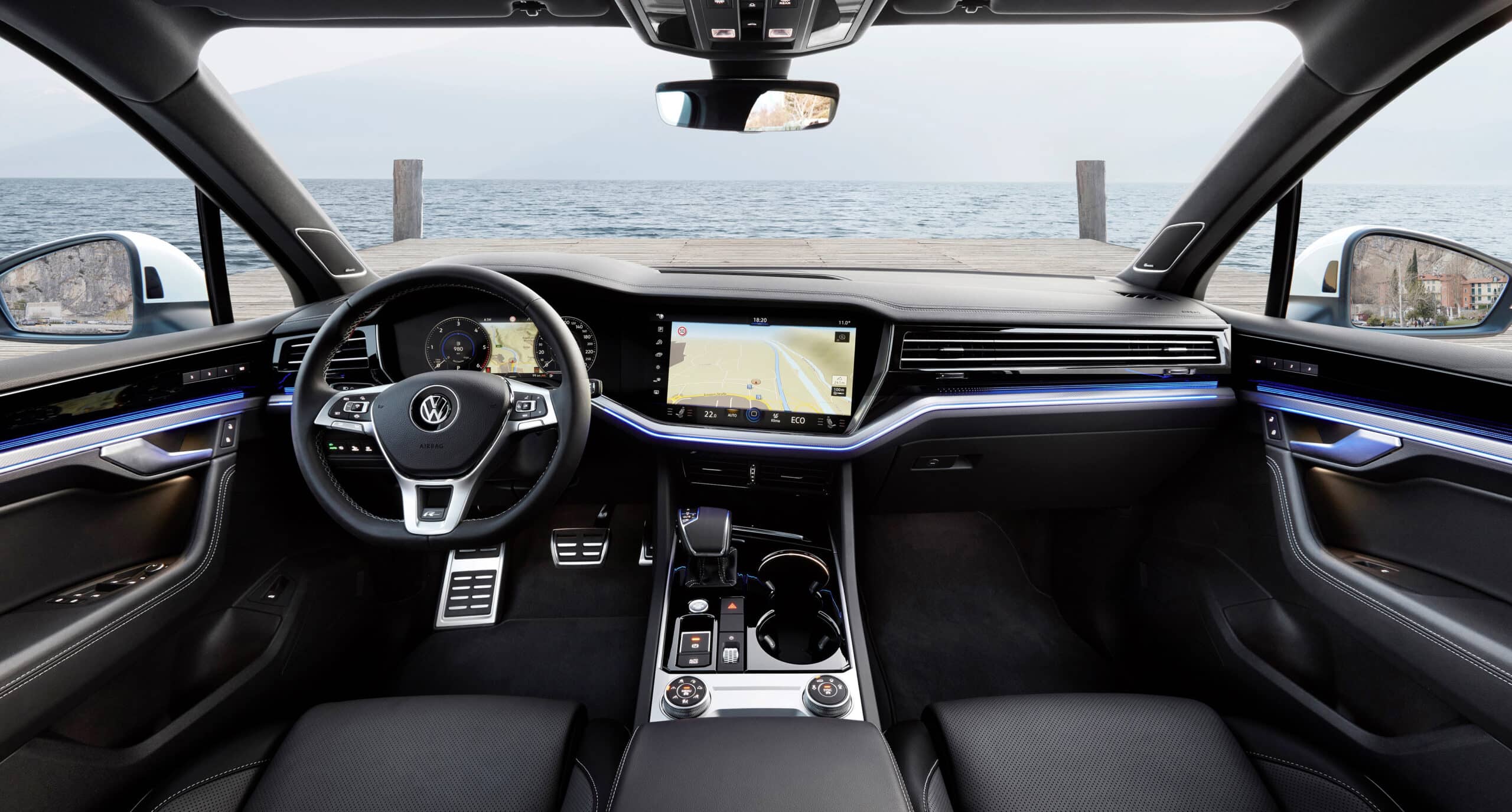 VW Touareg cockpit