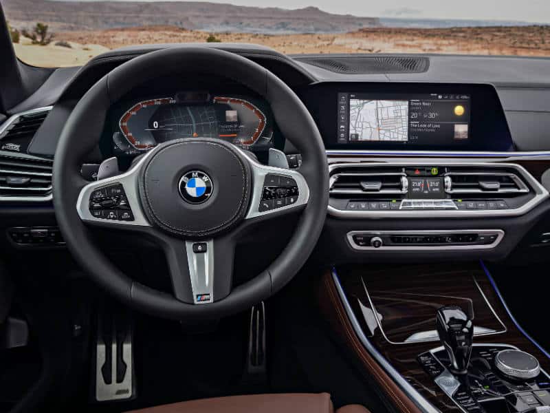 New BMW X5 Generation 4 digital dashboard and console